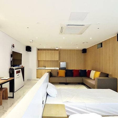 Biennale Hotel Gwangju Metropolitan City Exterior photo