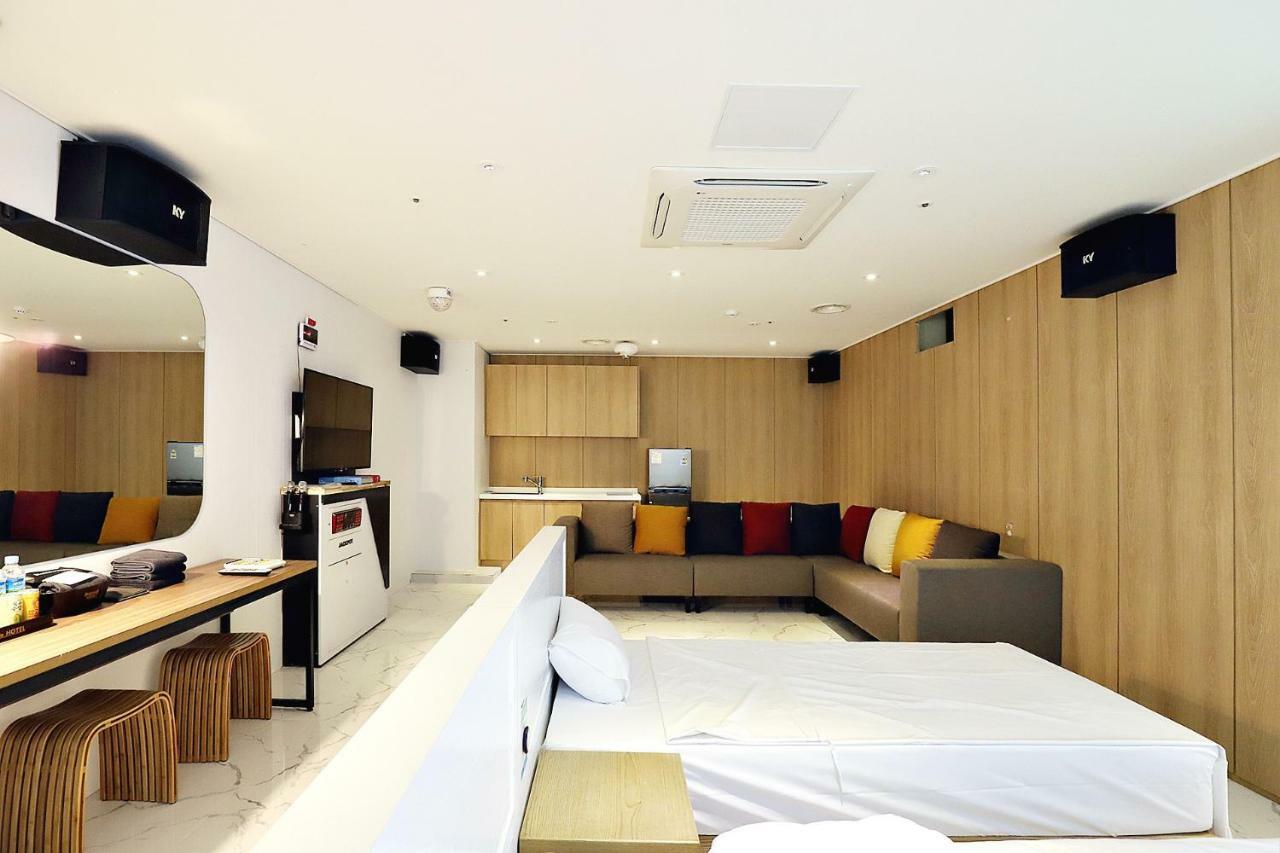 Biennale Hotel Gwangju Metropolitan City Exterior photo